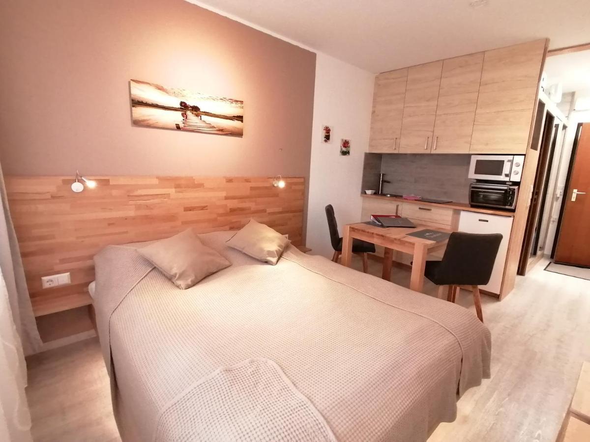 Studio 20Qm Mit Balkon Und Innenpool - 22040 Schluchsee Bagian luar foto